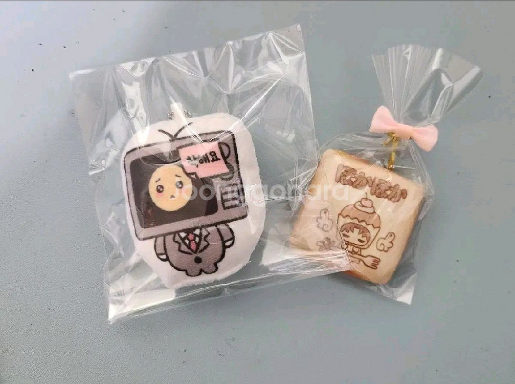 괴출 프박,브라운 쿠션키링,빵솔음,재관국 볼펜 판매--1