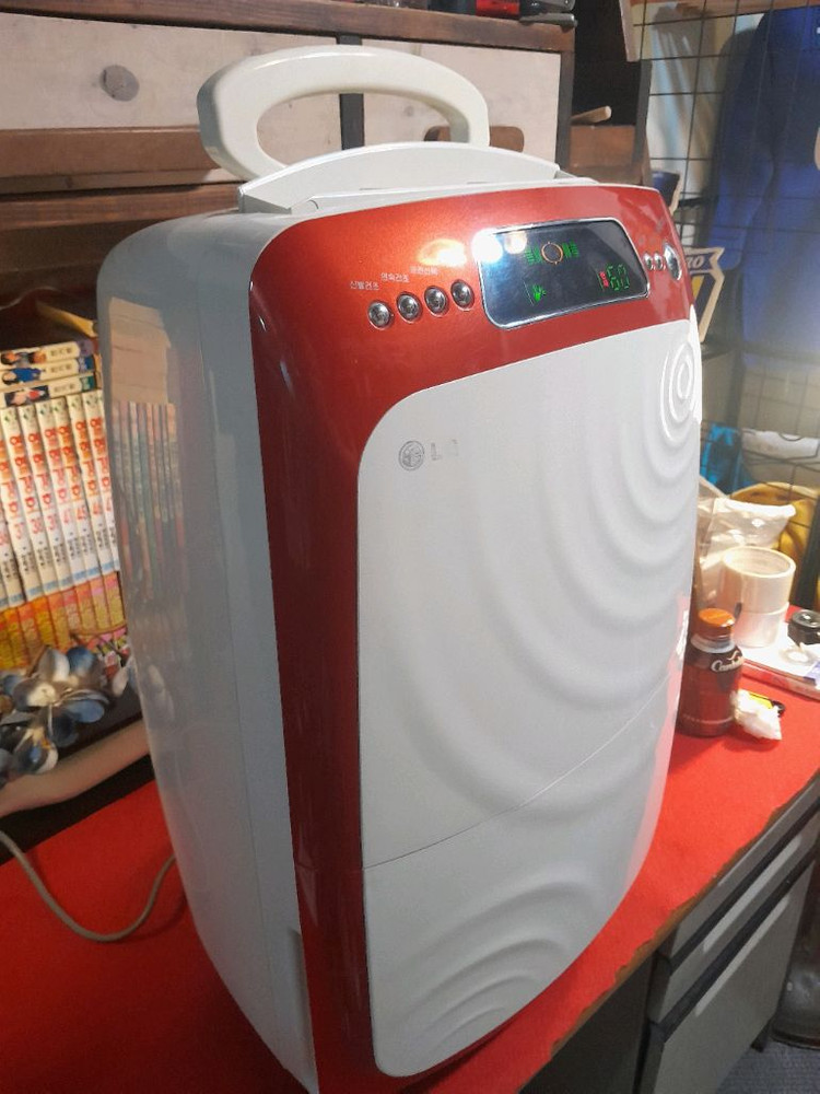 LG 제습기 이미지