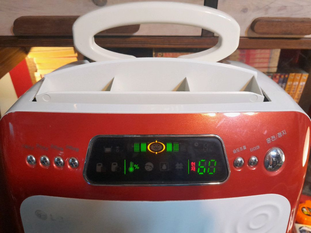 LG 제습기 이미지