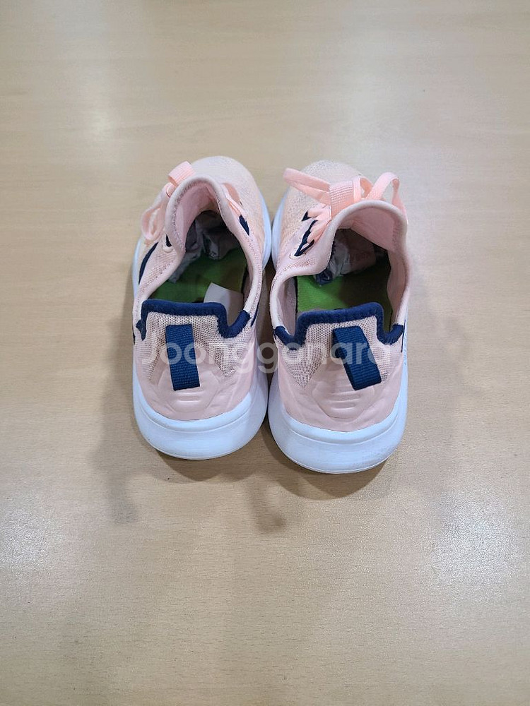 나이키 프리 TR8 230 (무료배송)--2