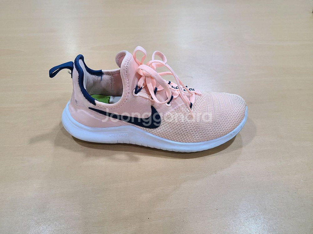 나이키 프리 TR8 230 (무료배송)--3