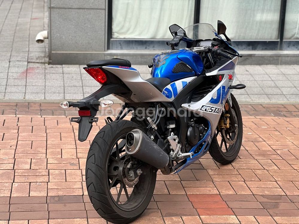 스즈키GSX-R125 / 19년식/ 2만키로 /230만--5