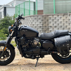 아퀼라300 / 22년식 / 2만키로 / 240만원