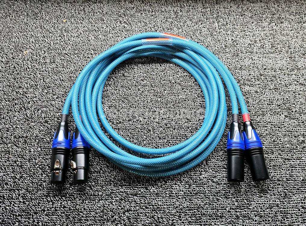 MOGAMI XLR to XLR 2m 1set--0