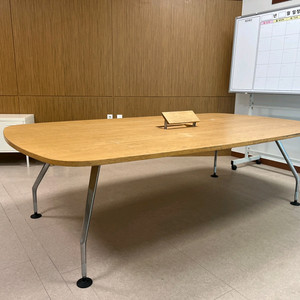 Vitra 비트라 회의 테이블 판매합니다