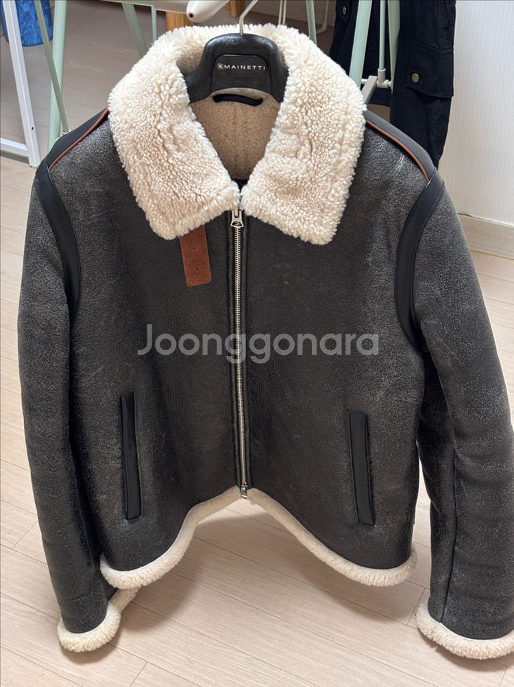 아크네 다크브라운 무스탕(b70002) 판매합니다.--0