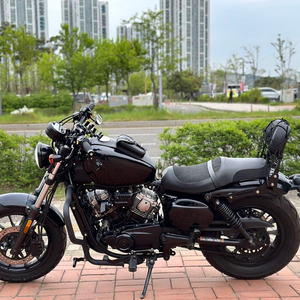 KR/아퀼라300/260만원/22년식/7@@@KM/