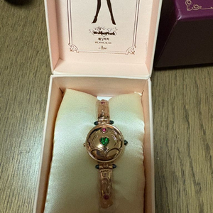 웨딩피치 클루 세인트 판듀르 시계