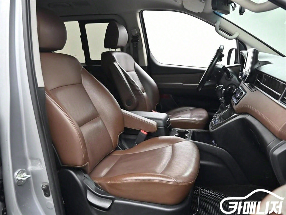 [현대]더 뉴 그랜드 스타렉스 4WD 어반 9인승 익스--8