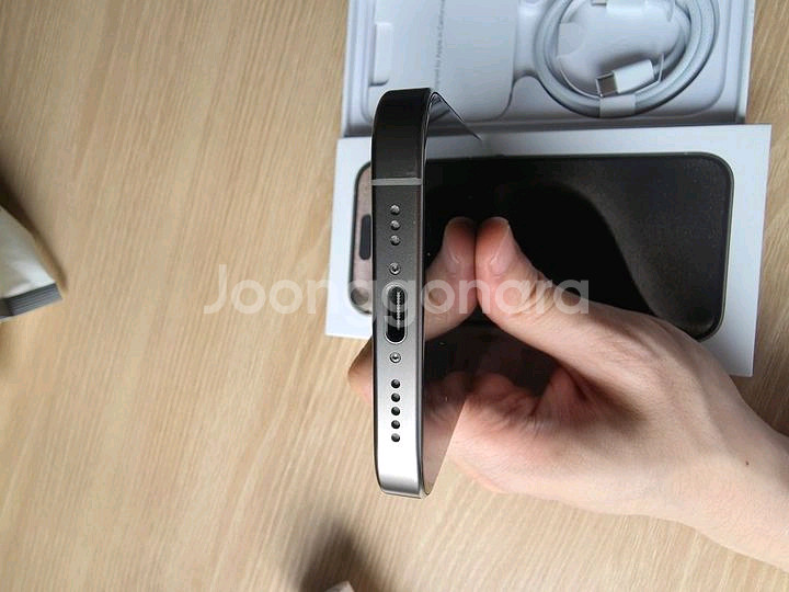 아이폰 15 Pro 티타늄 128GB--6