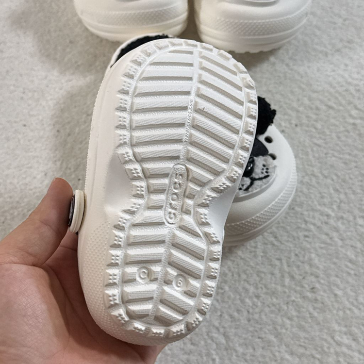 크록스 c6 털 안감 샌들 쌍둥이가능--2