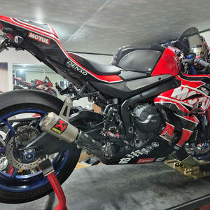 스즈끼 GSX R1000R ABS