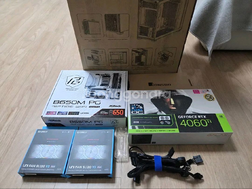 화이트 감성 고급 부품 피씨 판매--1