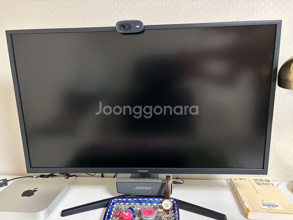 삼성모니터 UHD 32인치 팝니다--0