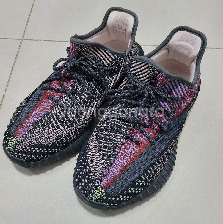 아디다스 이지부스트350 v2 예힐 275사이즈--0