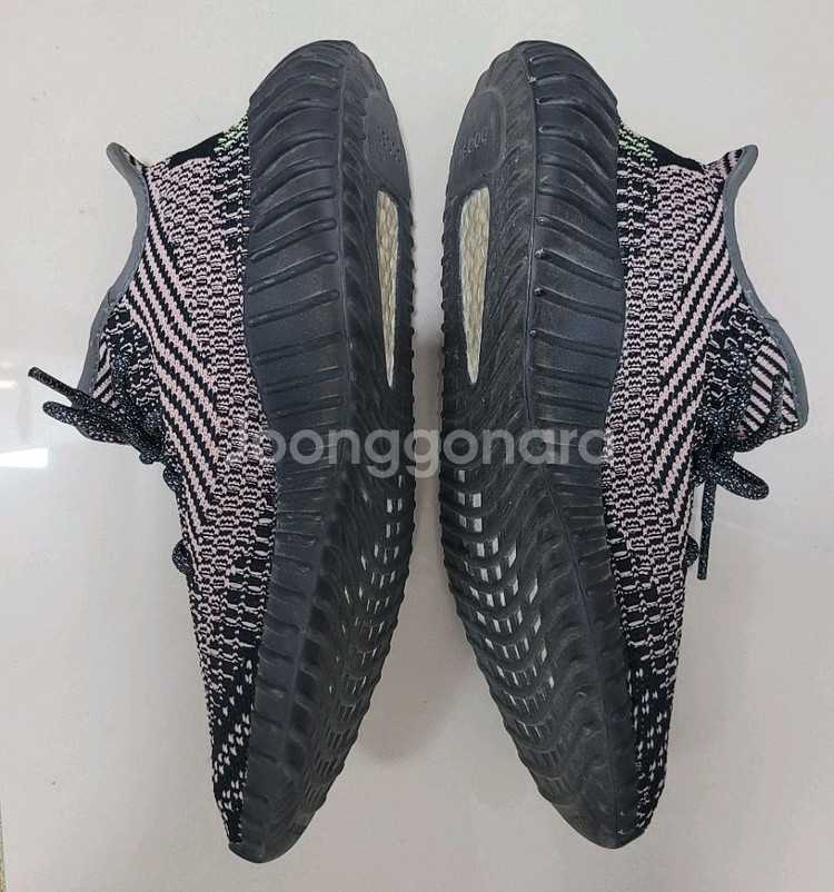 아디다스 이지부스트350 v2 예힐 275사이즈--4
