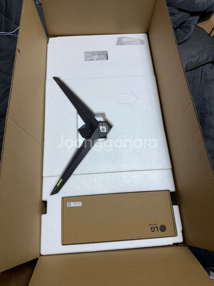LG 울트라기어 4k 게이밍 모니터 32GQ950--3