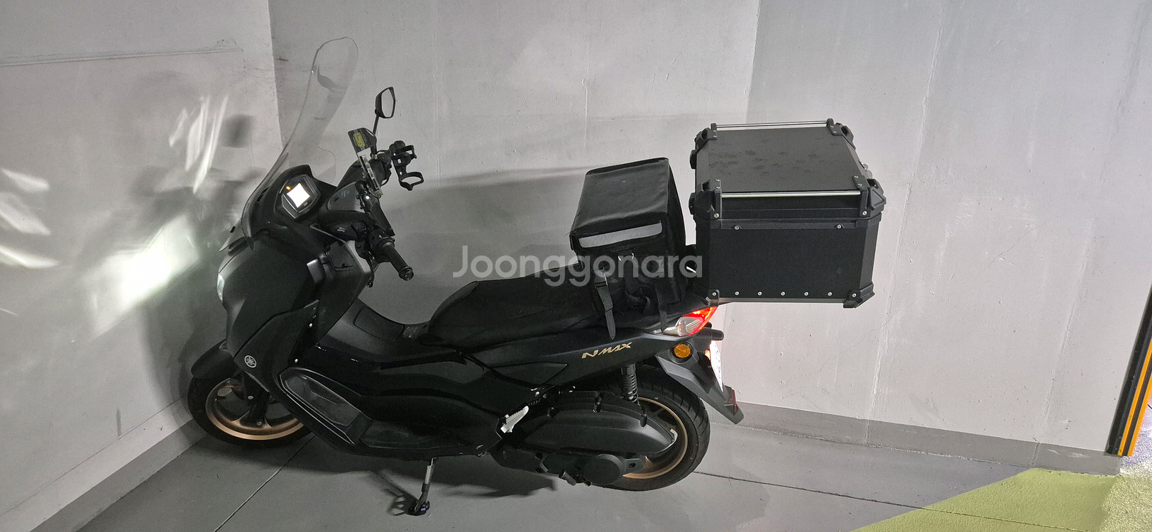 23년 nmax125 팝니다.--2