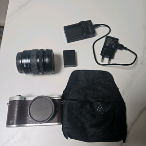 삼성 NX300 미러리스 카메라