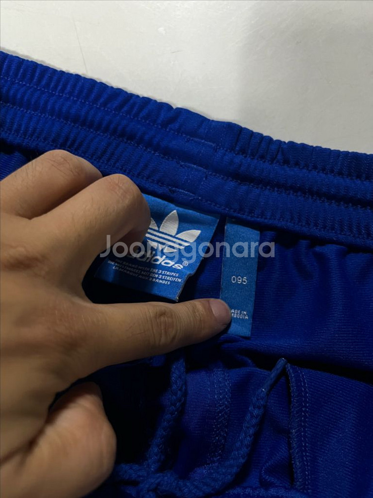 30-32 아디다스 오리지널 밴딩 반바지--2