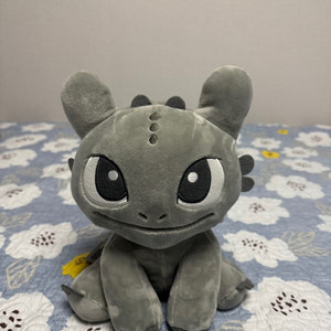 드래곤 길들이기 투슬리스 그레이 25cm 정품인형