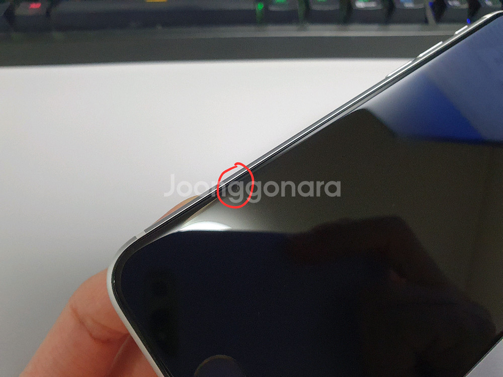 아이폰 SE2 / 64GB / 화이트--2