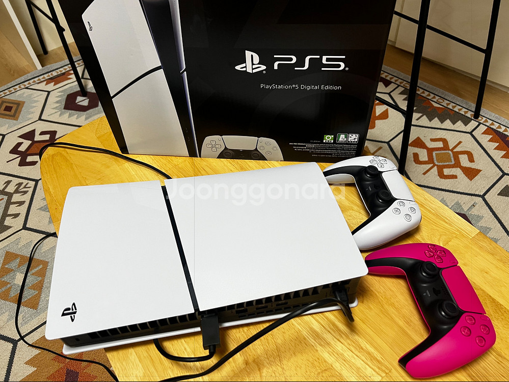플스5(PS5) 플레이스테이션 5 1TB 디지털 팝니다--1