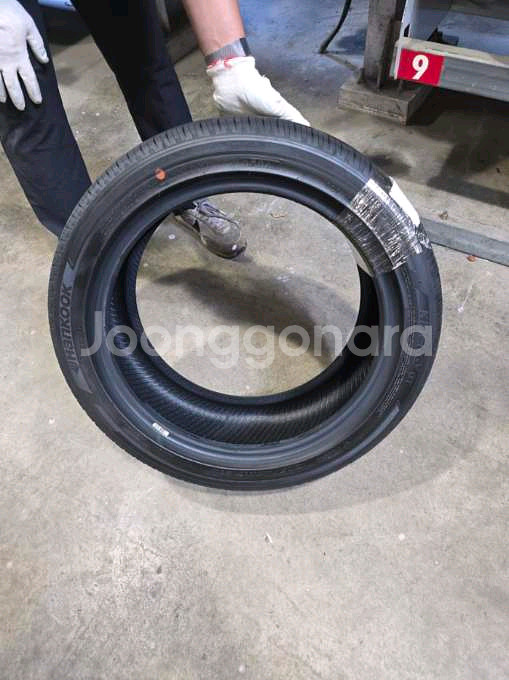 출고용타이어 225-45-17신품급팝니다--2