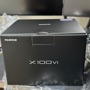 후지필름 X100VI 실버 새상품 팝니다.
