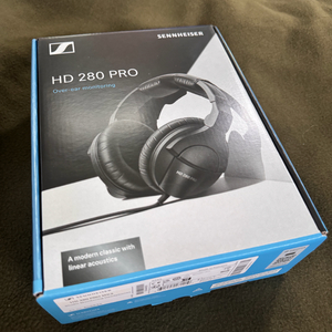 젠하이저 HD 280 PRO MK2 헤드폰입니다