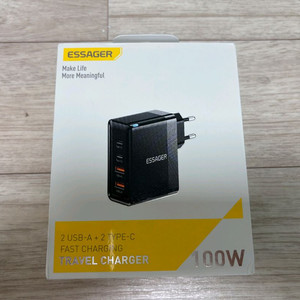 100w 고속충전기 4포트 새제품 판매합니다~