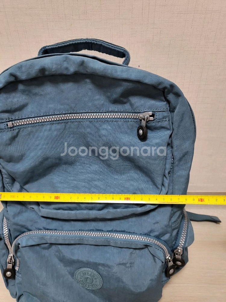 키플링백팩 사용감조금 색상은 키플링 마크색사진7장--4