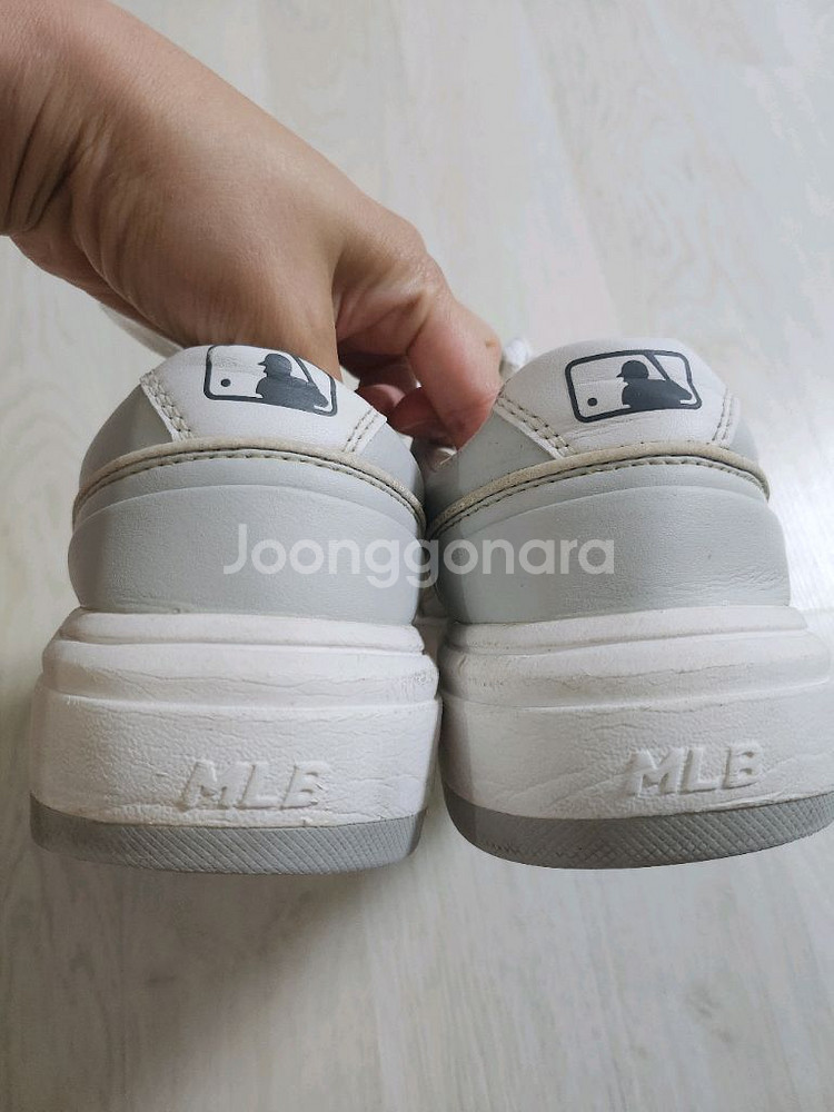 MLB 아동운동화 230사이즈--3