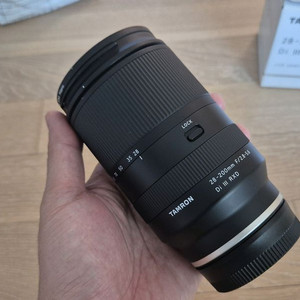 탐론 28-200 소니 마운트 팝니다