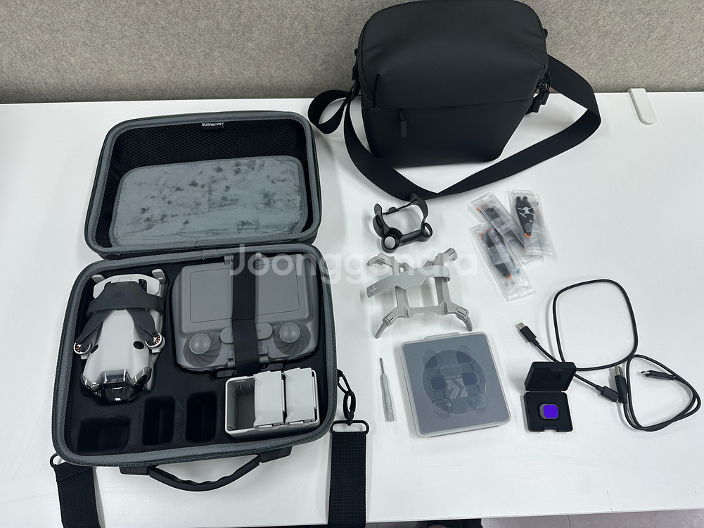 DJI Mini 4 Pro 플라이 모어 콤보 PLUS--0
