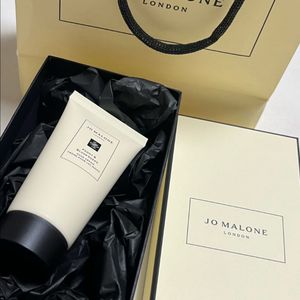 조말론 피오니 앤 블러쉬 스웨이드 핸드크림 50ML