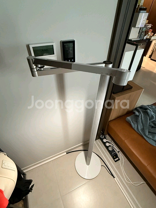 다이슨 솔라사이클 모프 플로어 스탠드형 조명--2