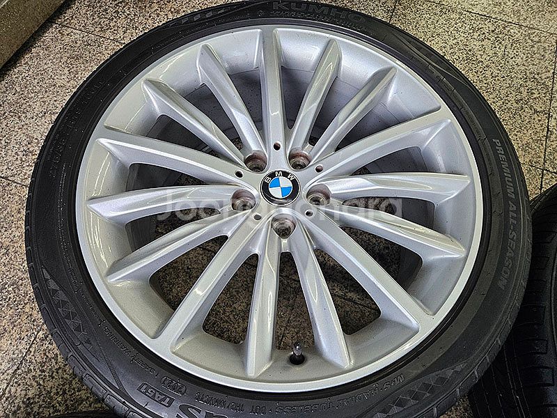 BMW G30 5시리즈 633 정품 19인치 휠타이어--4