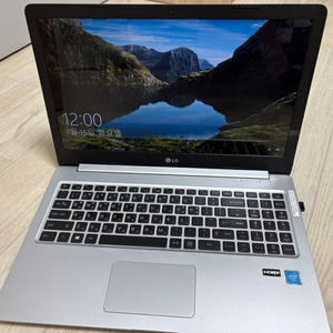 LG 15U370 노트북팝니다.