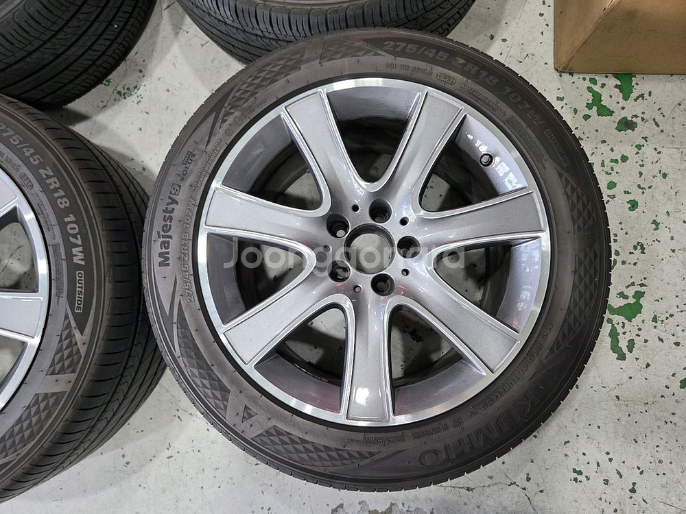 w222 18인치 휠 타이어 판매합니다--1
