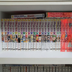 원피스, 진격의 거인, 도쿄구울 만화책