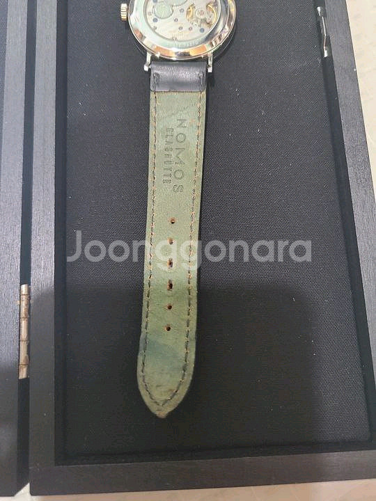 노모스 탕겐테 139 35mm 시계--1