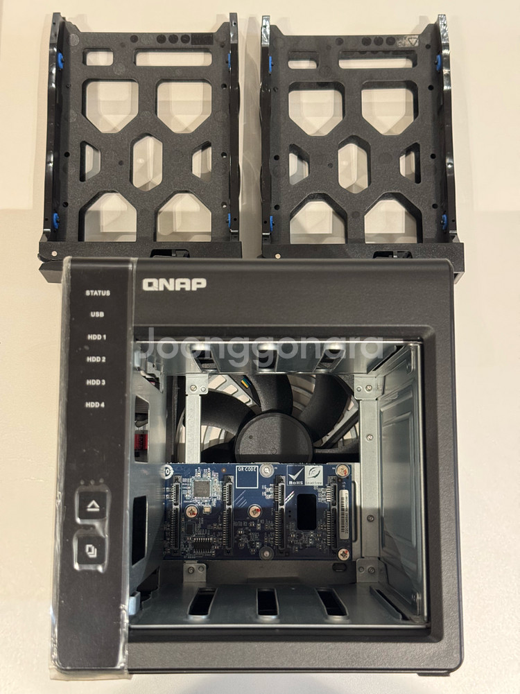 QNAP TR-004 4 bay USB 3.2 DAS--6