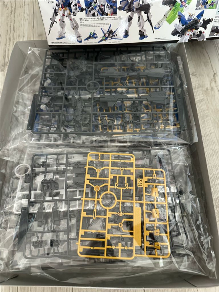 MG F90 III 클러스터 건담 [프리미엄 반다이]--1