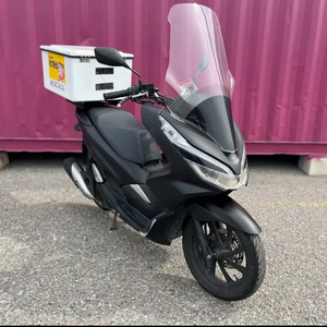 20년식 pcx125 판매합니다.