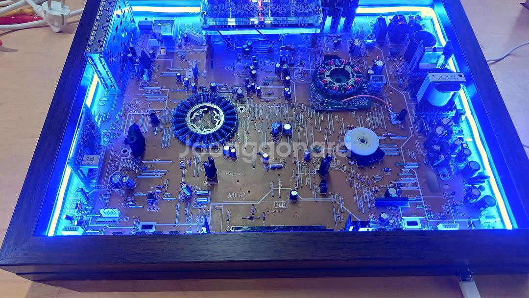 시공간을 담은 아트피스 빈티지 닉시 클락 PCB 어--3