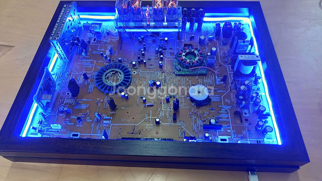 시공간을 담은 아트피스 빈티지 닉시 클락 PCB 어--1