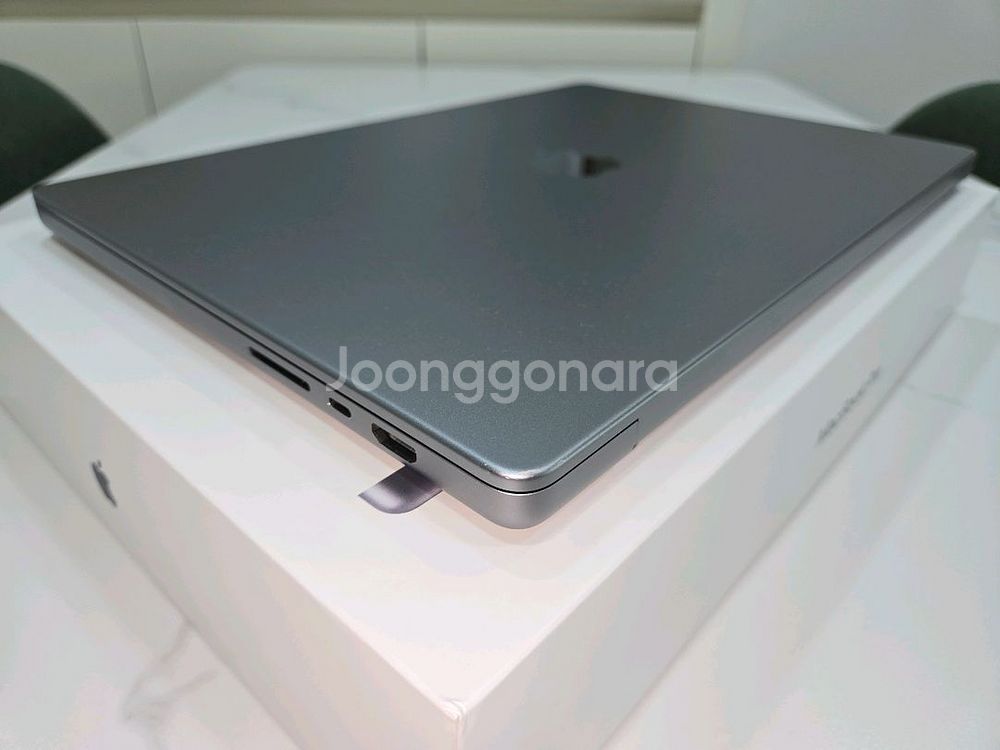 맥북 프로 16 M1 Max 32GB 1테라--6