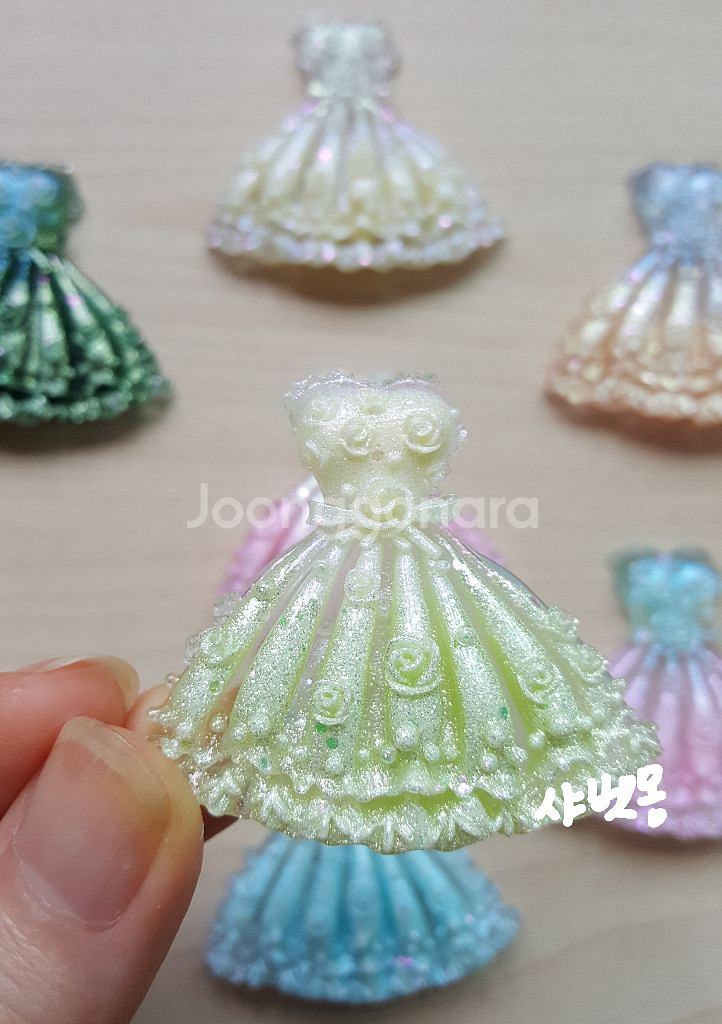 새상품 드레스 지비츠 마그넷 키링 파츠(야광)--2