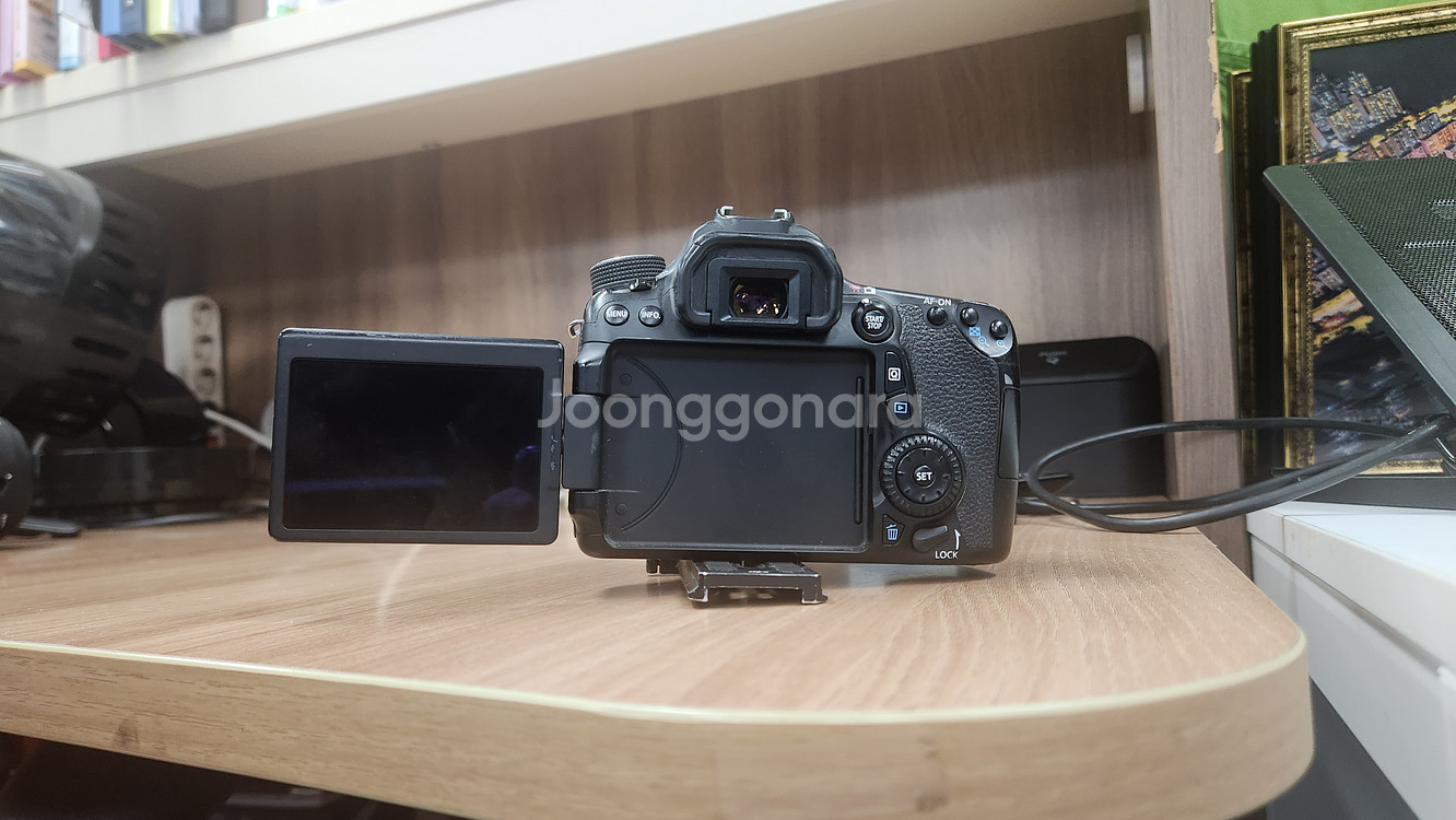 canon 70d body--2